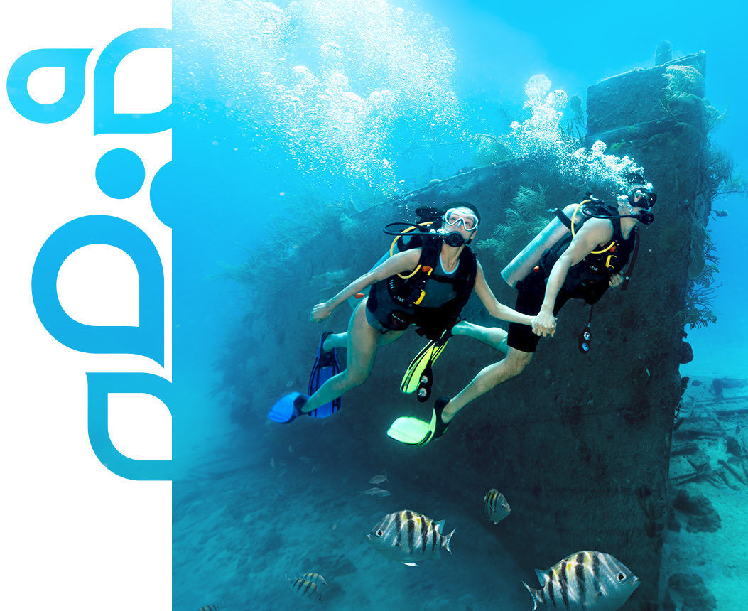 couple diving