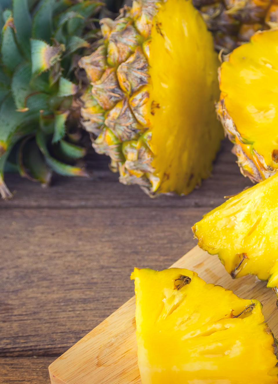 cutted pineapples